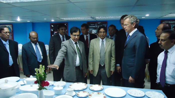 Ukrainian Minister visits Shinepukur Ceramics